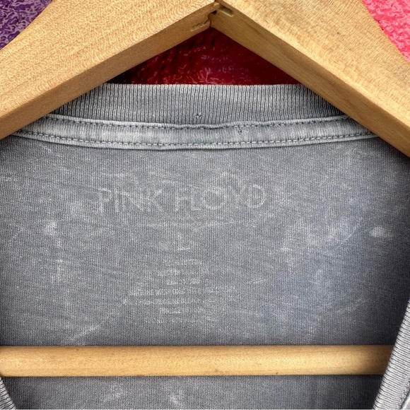 Pink Floyd dark side of the Moon, graphic tee woman’s large - Picture 3 of 5